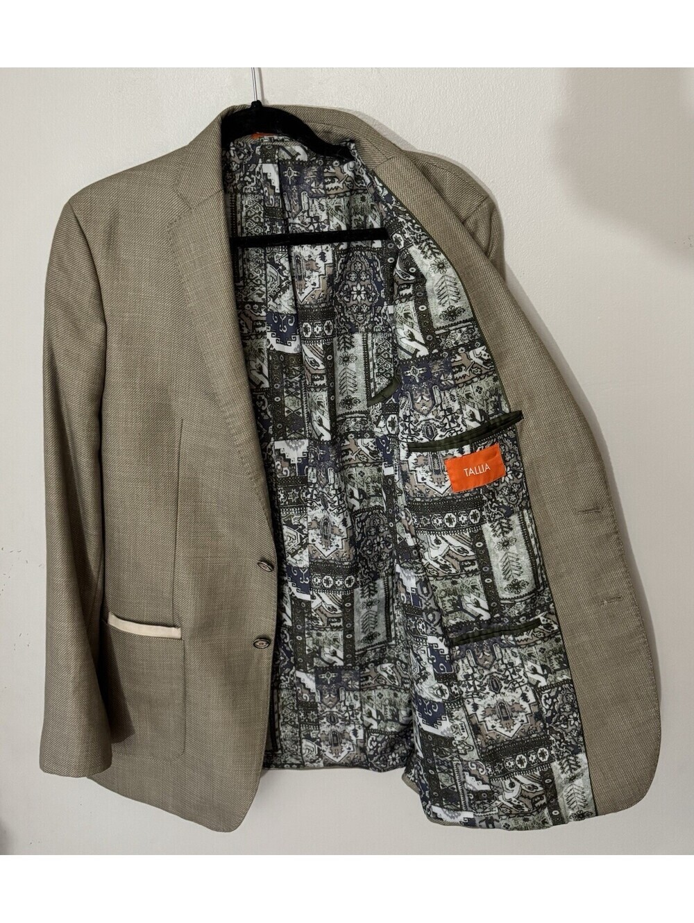 Tallia Men’s Size 42L Tan/Beige Two-Button Sport Coat Blazer Jacket
